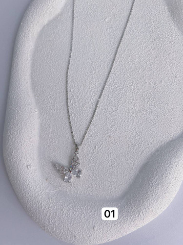 کالکشن گردنبند پروانه جواهری