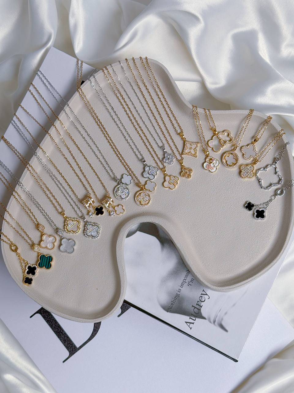 کالکشن گردنبند ونکلیف