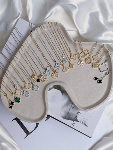 کالکشن گردنبند ونکلیف